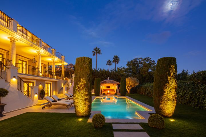 Casa Hedera - Modern Exclusive Villa in a Gated Community