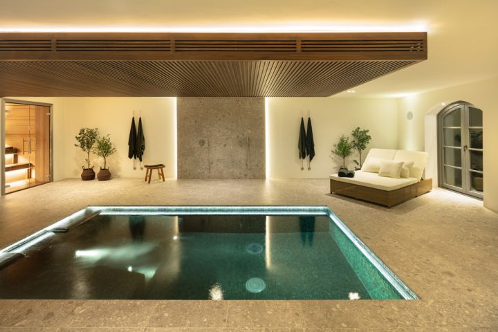 Casa Hedera - Modern Exclusive Villa in a Gated Community
