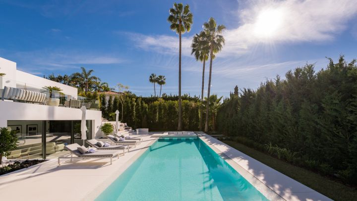 Casa Laranja - Elegante casa de lujo con vistas al campo de golf en Las Brisas