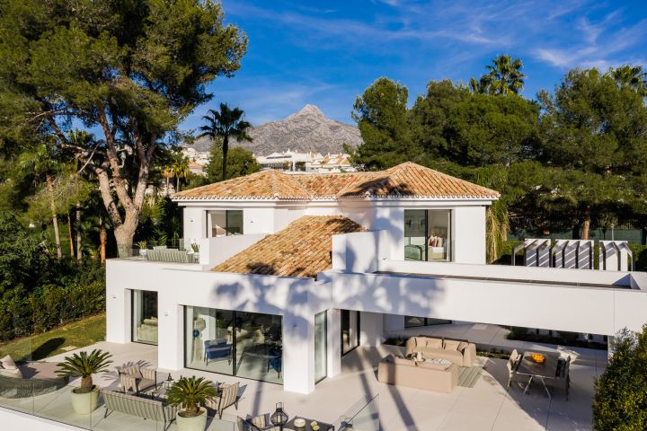 Casa Laranja - Elegante casa de lujo con vistas al campo de golf en Las Brisas