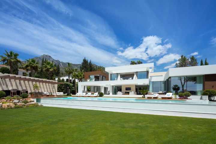 Villa avec 7 chambres et 8 salles de bain - Propriété fascinante dans une communauté fermée à Sierra Blanca