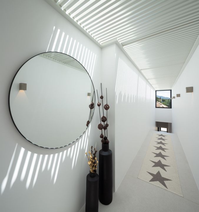 Villa Olivia - Impressive Villa with Stunning Sea Views