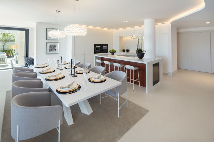 Villa Olivia - Impressive Villa with Stunning Sea Views