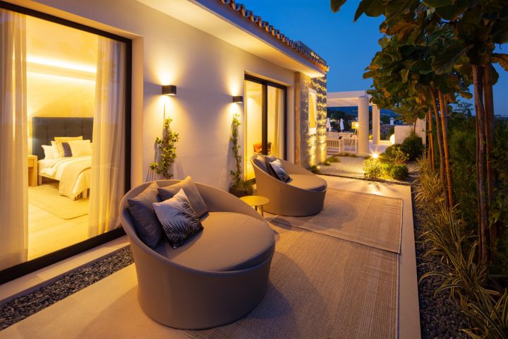 Villa Olivia - Impressive Villa with Stunning Sea Views