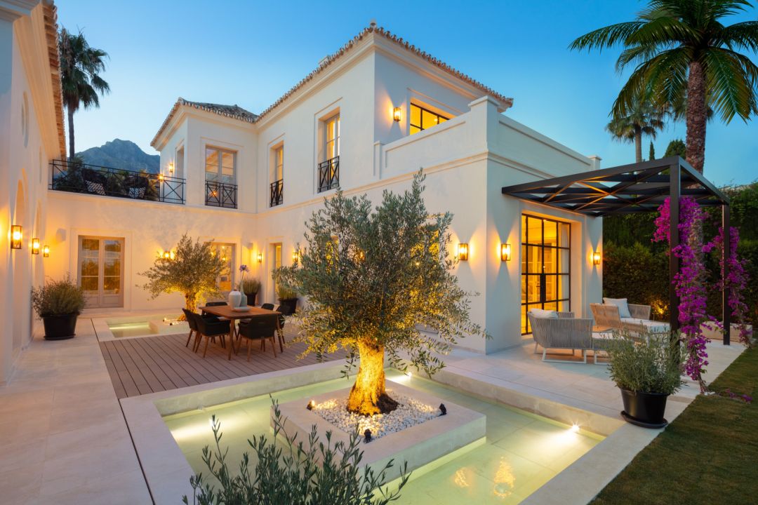 Villa avec 5 chambres et 6 salles de bain - Propriété élégante en première ligne de golf