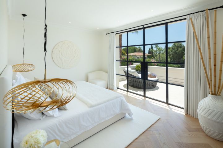 Villa avec 5 chambres et 6 salles de bain - Propriété élégante en première ligne de golf