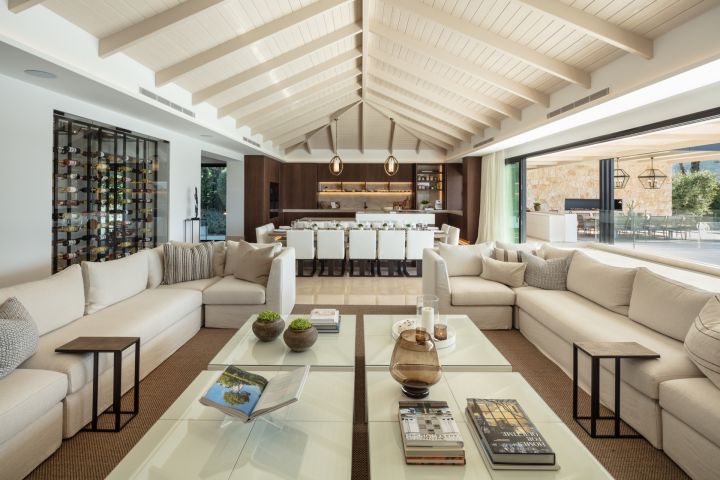 Villa Victoria - Spacious Home with Top-Tier Finishes