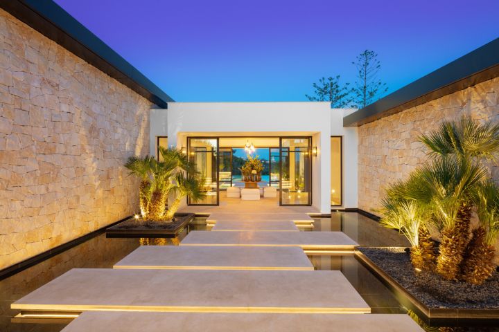 Villa Victoria - Spacious Home with Top-Tier Finishes