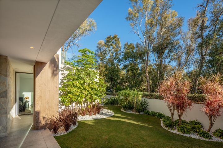 Villa Lupi - Bespoke Modern Home featuring Modern Design