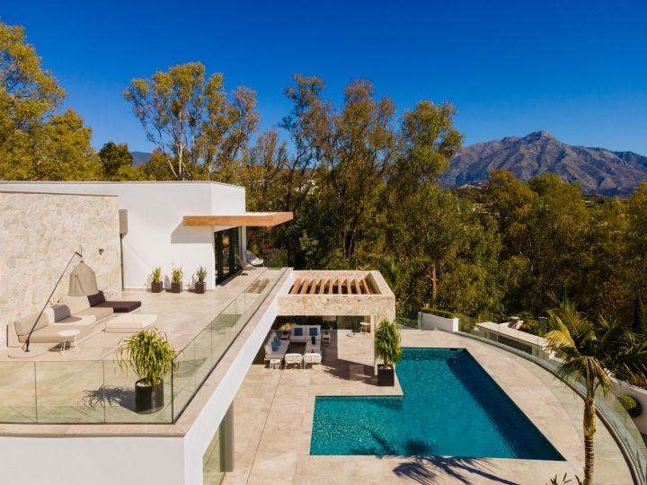 Villa Lupi - Bespoke Modern Home featuring Modern Design