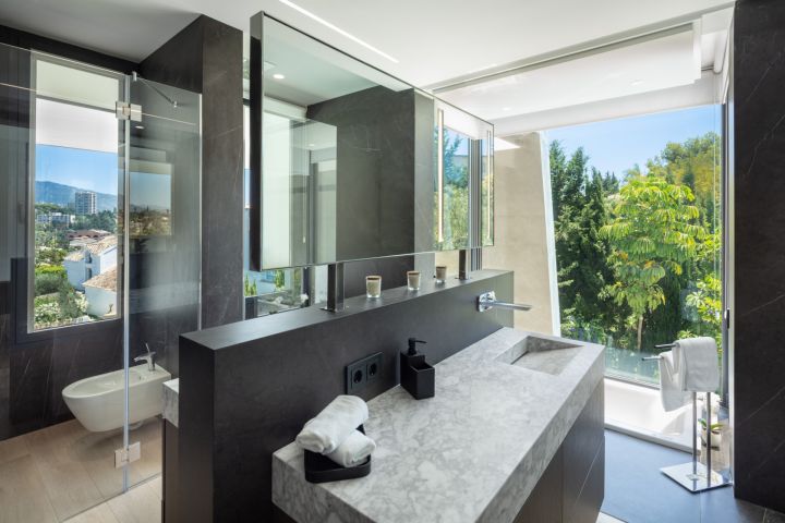 Alminar 5 - Modern Property with Andalusian Charm