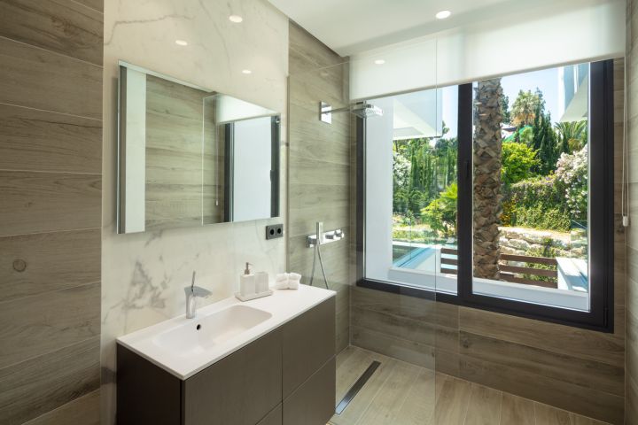Alminar 5 - Modern Property with Andalusian Charm