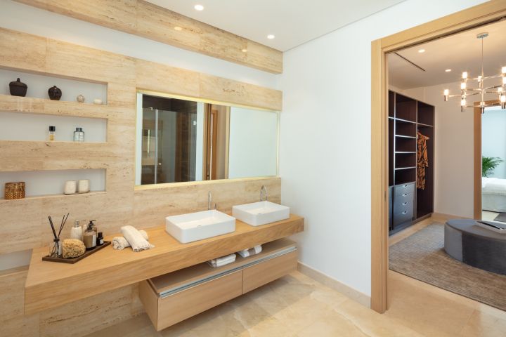 Villa con 6 dormitorios y 6 baños - Villa moderna y elegante en una urbanización privada