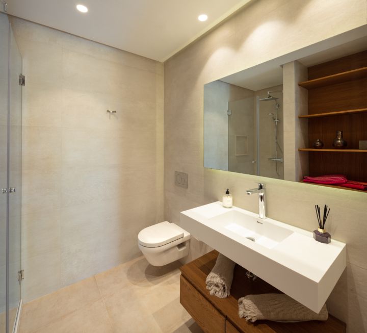 Villa con 6 dormitorios y 6 baños - Villa moderna y elegante en una urbanización privada