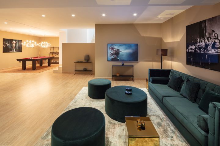 Villa con 6 dormitorios y 6 baños - Villa moderna y elegante en una urbanización privada