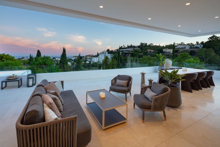 Villa con 6 dormitorios y 6 baños - Villa moderna y elegante en una urbanización privada
