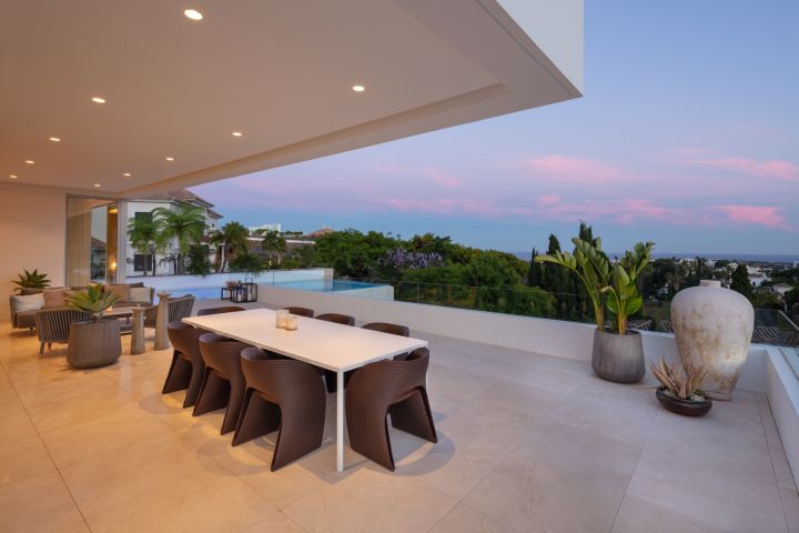 Villa con 6 dormitorios y 6 baños - Villa moderna y elegante en una urbanización privada