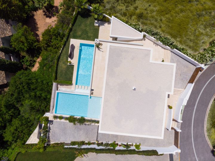 Villa con 6 dormitorios y 6 baños - Villa moderna y elegante en una urbanización privada