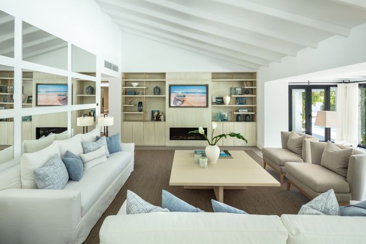 Villa avec 5 chambres et 5 salles de bain - Villa moderne avec vue imprenable sur la mer à Parcelas del Golf