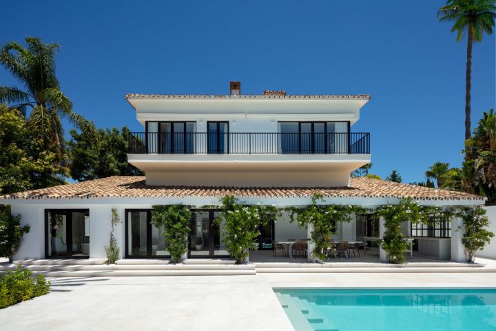Villa avec 5 chambres et 5 salles de bain - Villa moderne avec vue imprenable sur la mer à Parcelas del Golf