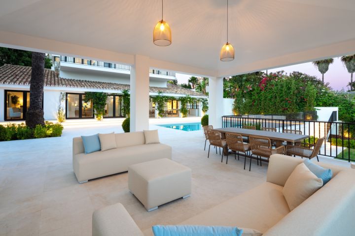 Villa avec 5 chambres et 5 salles de bain - Villa moderne avec vue imprenable sur la mer à Parcelas del Golf
