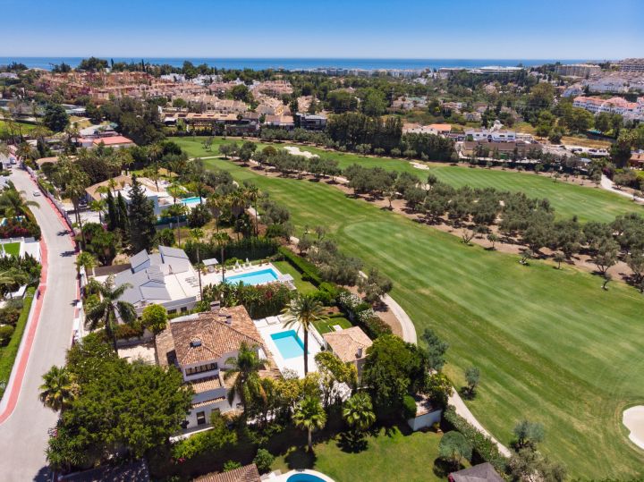 Villa avec 5 chambres et 5 salles de bain - Villa moderne avec vue imprenable sur la mer à Parcelas del Golf