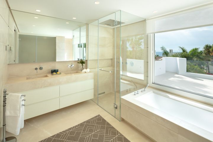 Drago 31 - Stylish Property offering Golf Views