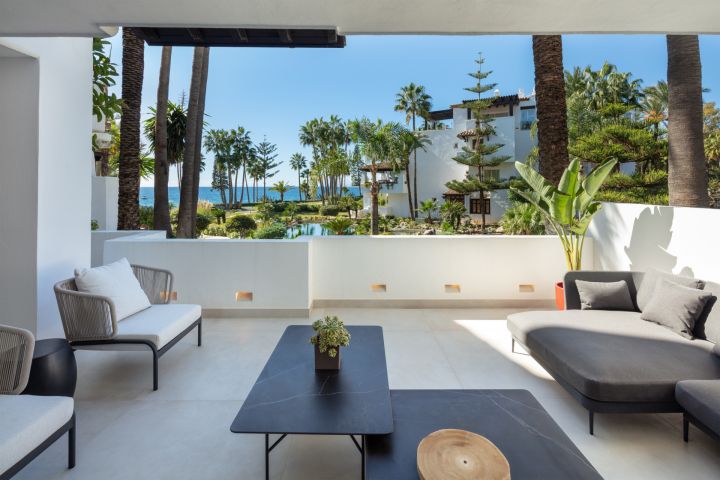 Dalia 1 - Modern Apartment with Andalusian Charm in Puente Romano