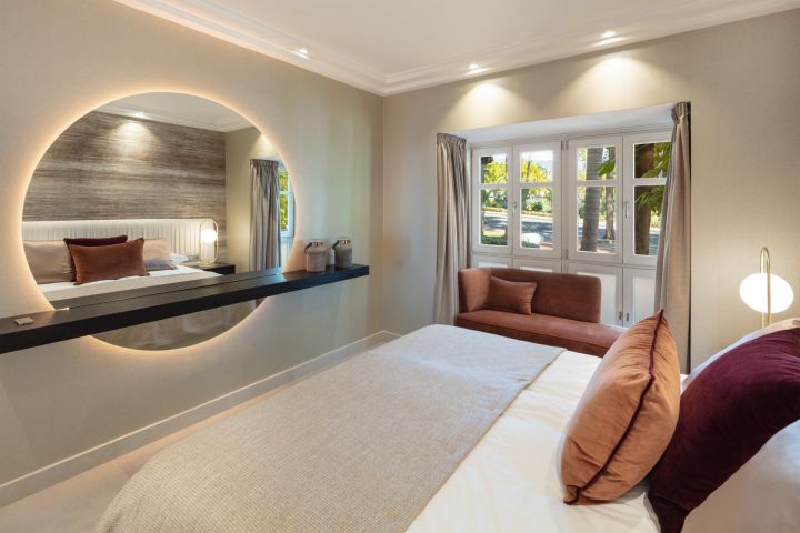 Dalia 1 - Modern Apartment with Andalusian Charm in Puente Romano