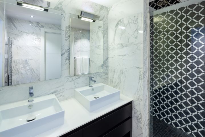 Dalia 1 - Modern Apartment with Andalusian Charm in Puente Romano