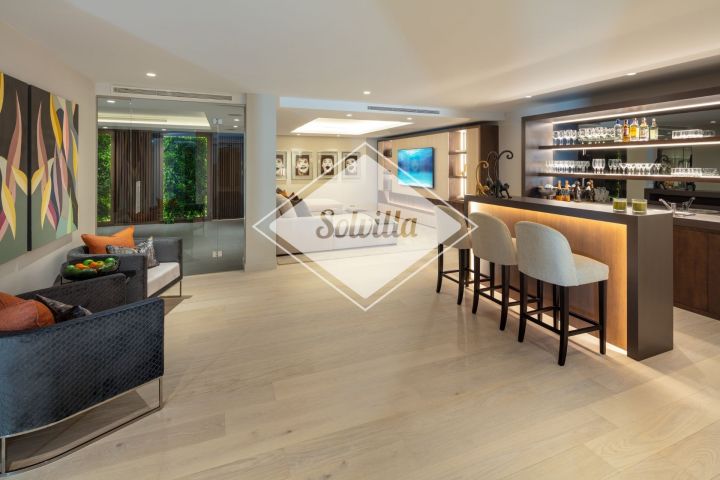 Villa Fortuna - Spacious Luxury Home in a Gated Community in Nueva Andalucia