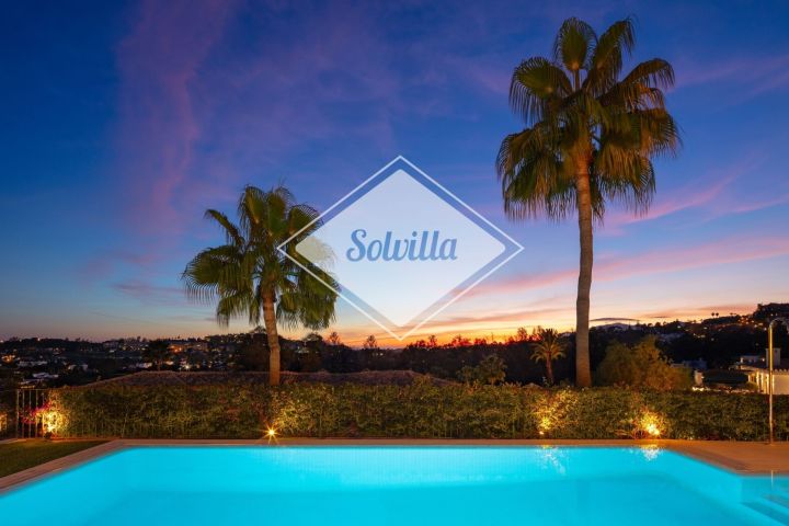 Villa Fortuna - Spacious Luxury Home in a Gated Community in Nueva Andalucia