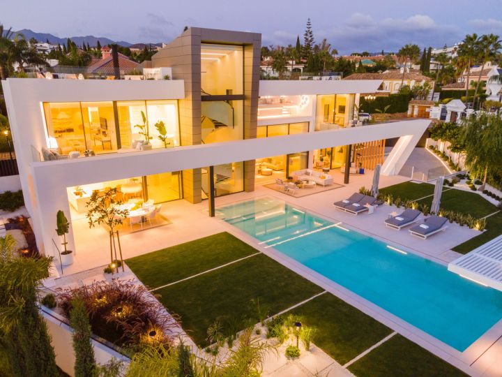 Villa Shiro - Villa spacieuse avec emplacement en première ligne de golf