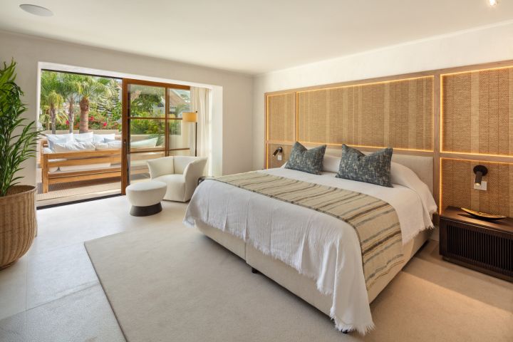 Goya 12 - Luxurious Home featuring Modern Design