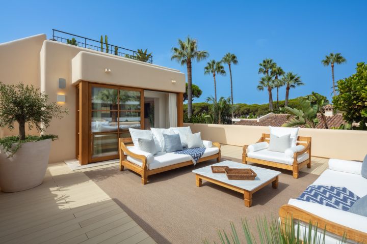Goya 12 - Luxurious Home featuring Modern Design