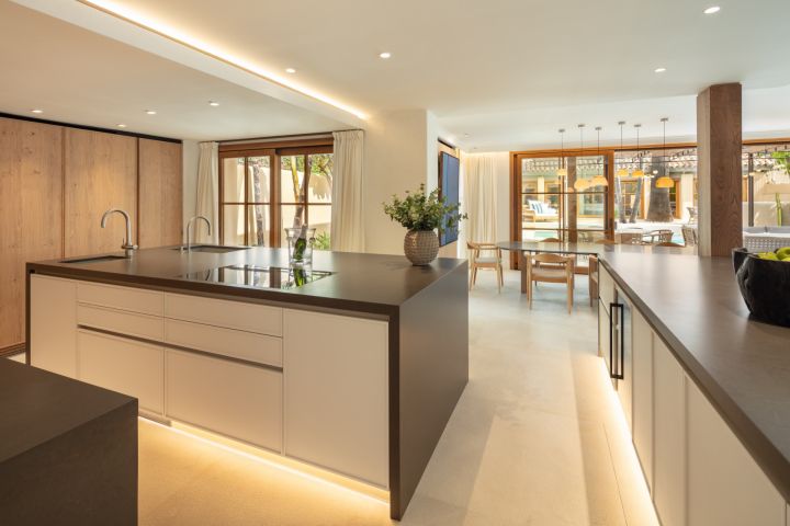Goya 12 - Luxurious Home featuring Modern Design