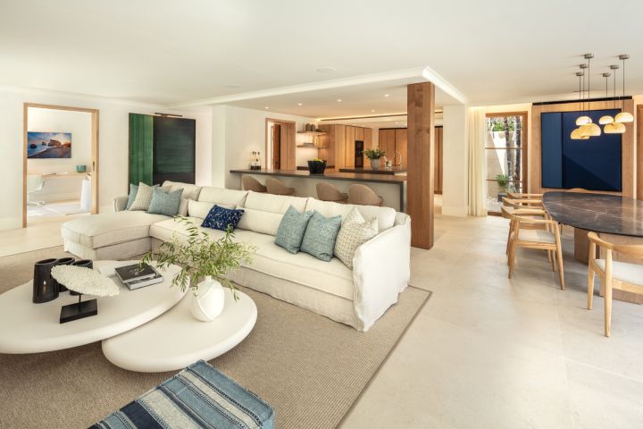 Goya 12 - Luxurious Home featuring Modern Design