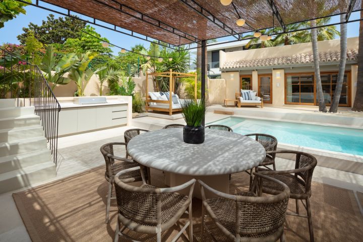 Goya 12 - Luxurious Home featuring Modern Design