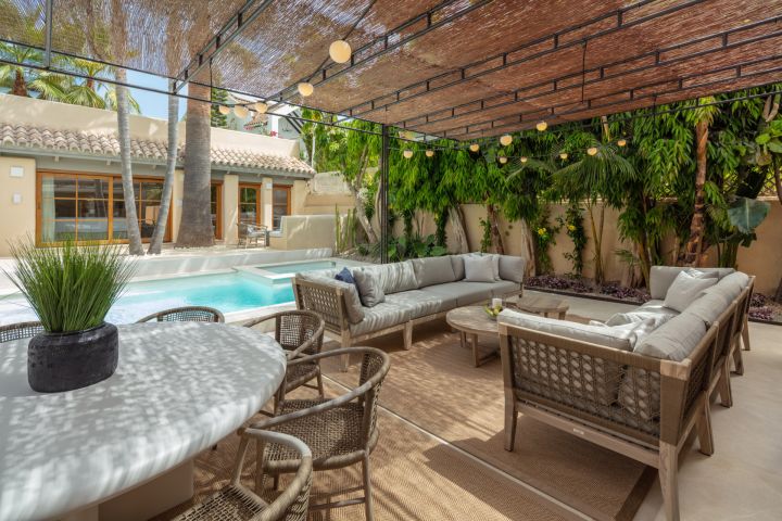 Goya 12 - Luxurious Home featuring Modern Design