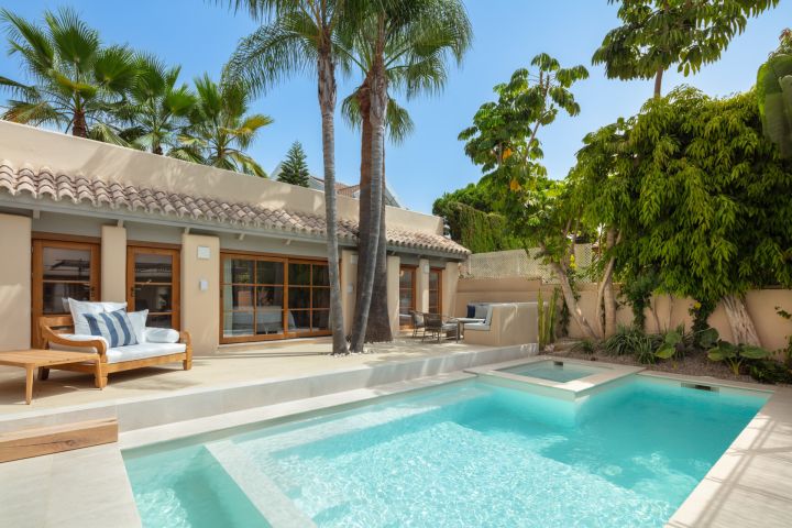 Goya 12 - Luxurious Home featuring Modern Design