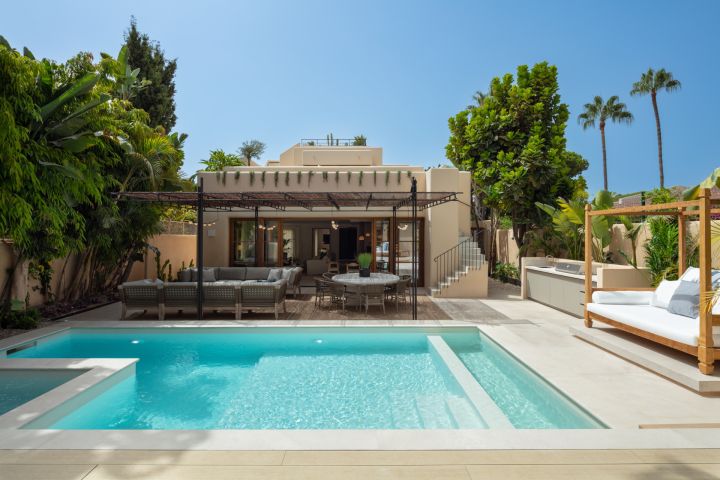 Goya 12 - Luxurious Home featuring Modern Design