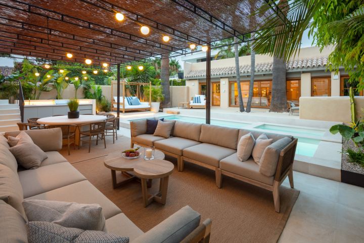 Goya 12 - Luxurious Home featuring Modern Design