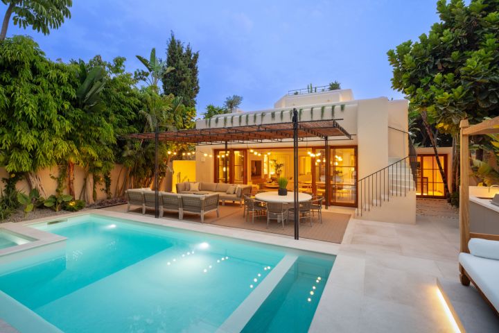 Goya 12 - Luxurious Home featuring Modern Design