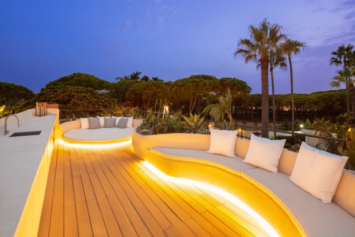Goya 12 - Luxurious Home featuring Modern Design