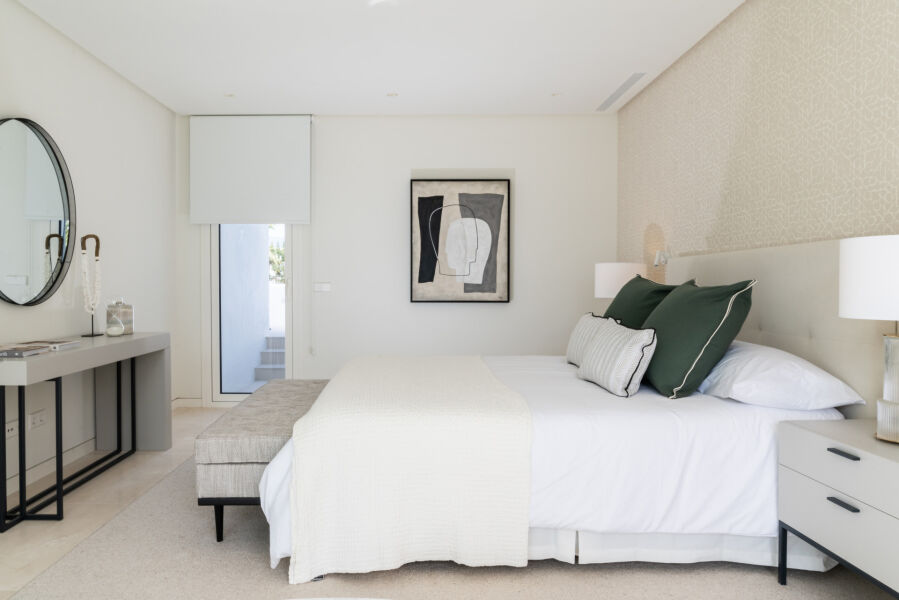 Drago 3.2 - Penthouse in a Gated Community in Marina Puente Romano
