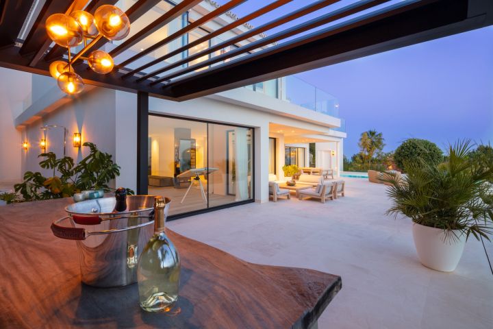 Camojan 45 - Bespoke Luxury Home with Top-Tier Finishes in Cascada de Camoján