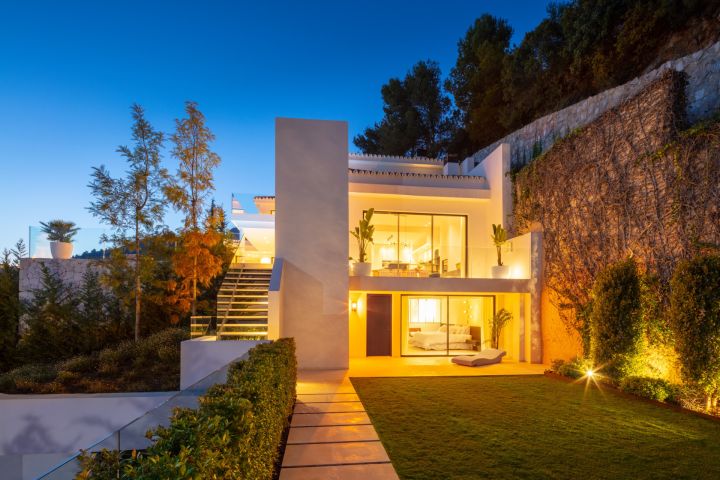 Camojan 45 - Bespoke Luxury Home with Top-Tier Finishes in Cascada de Camoján