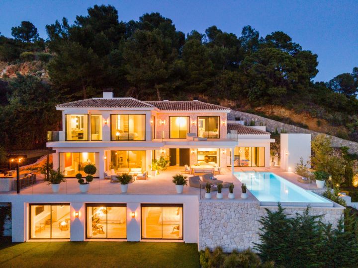 Camojan 45 - Bespoke Luxury Home with Top-Tier Finishes in Cascada de Camoján