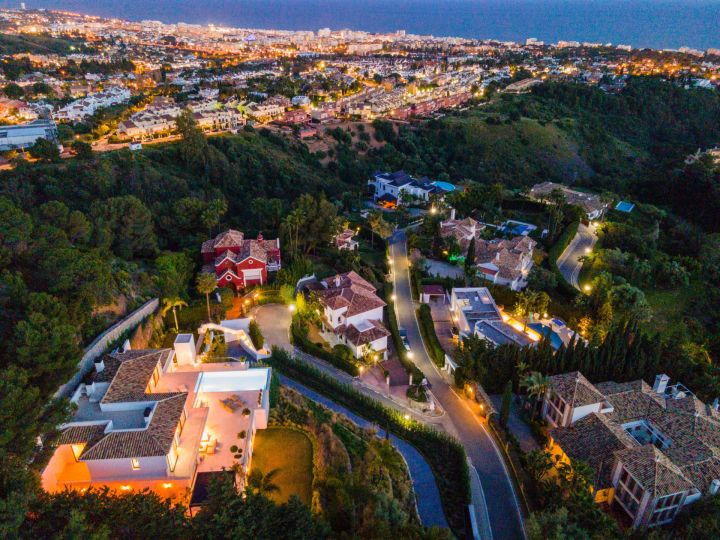 Camojan 45 - Bespoke Luxury Home with Top-Tier Finishes in Cascada de Camoján