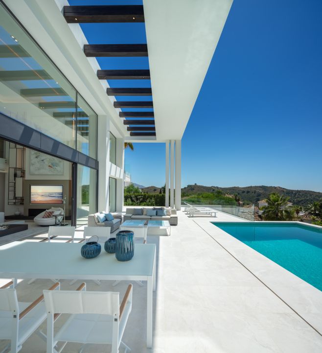 Villa avec 6 chambres et 6 salles de bain - Propriété contemporaine moderne au charme andalou à La Quinta